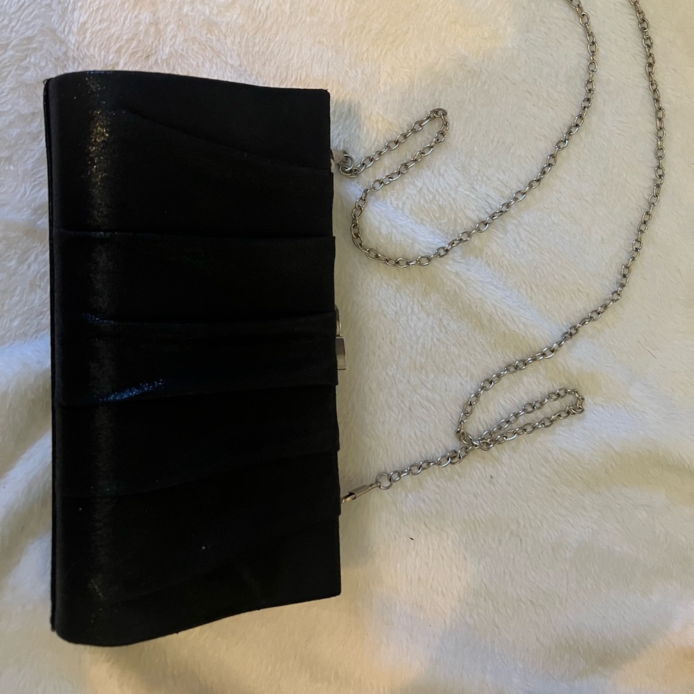 Black clutch